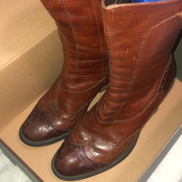 Boots - Picture 8 of 8